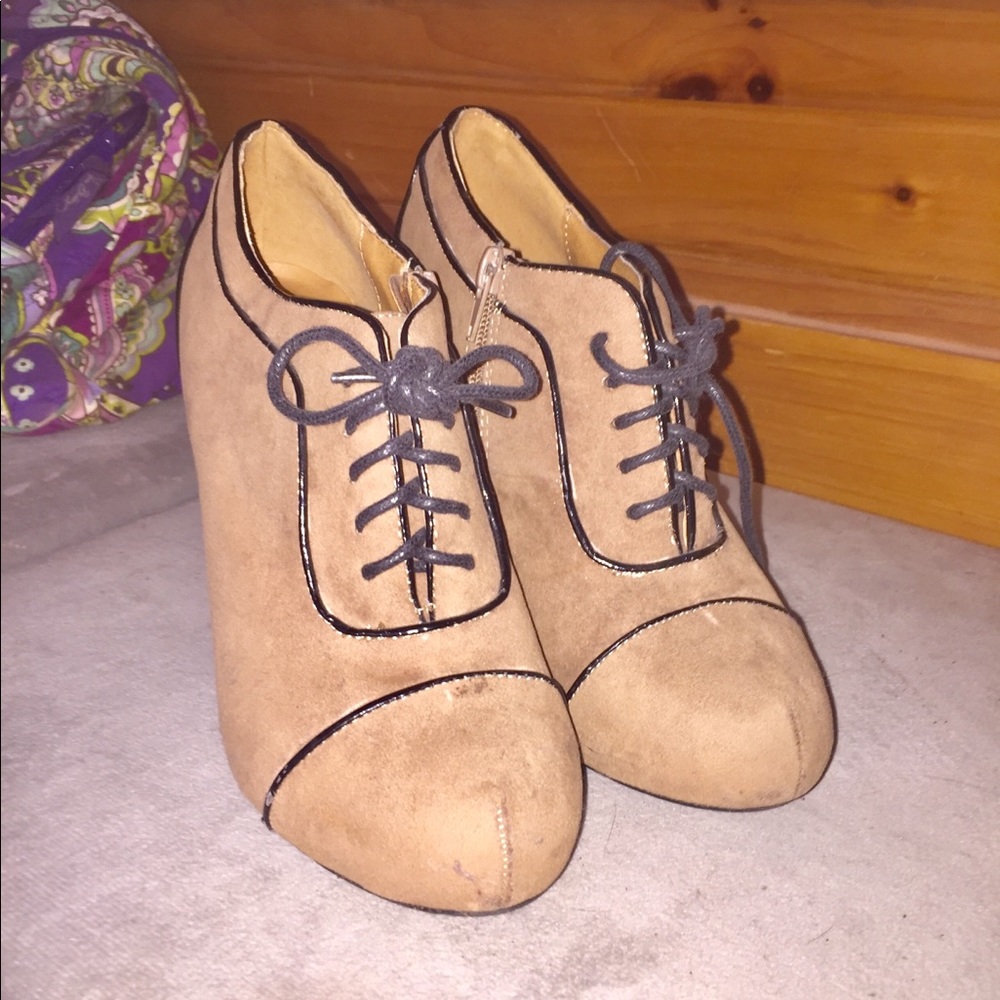 Vintage heels! Super cute!